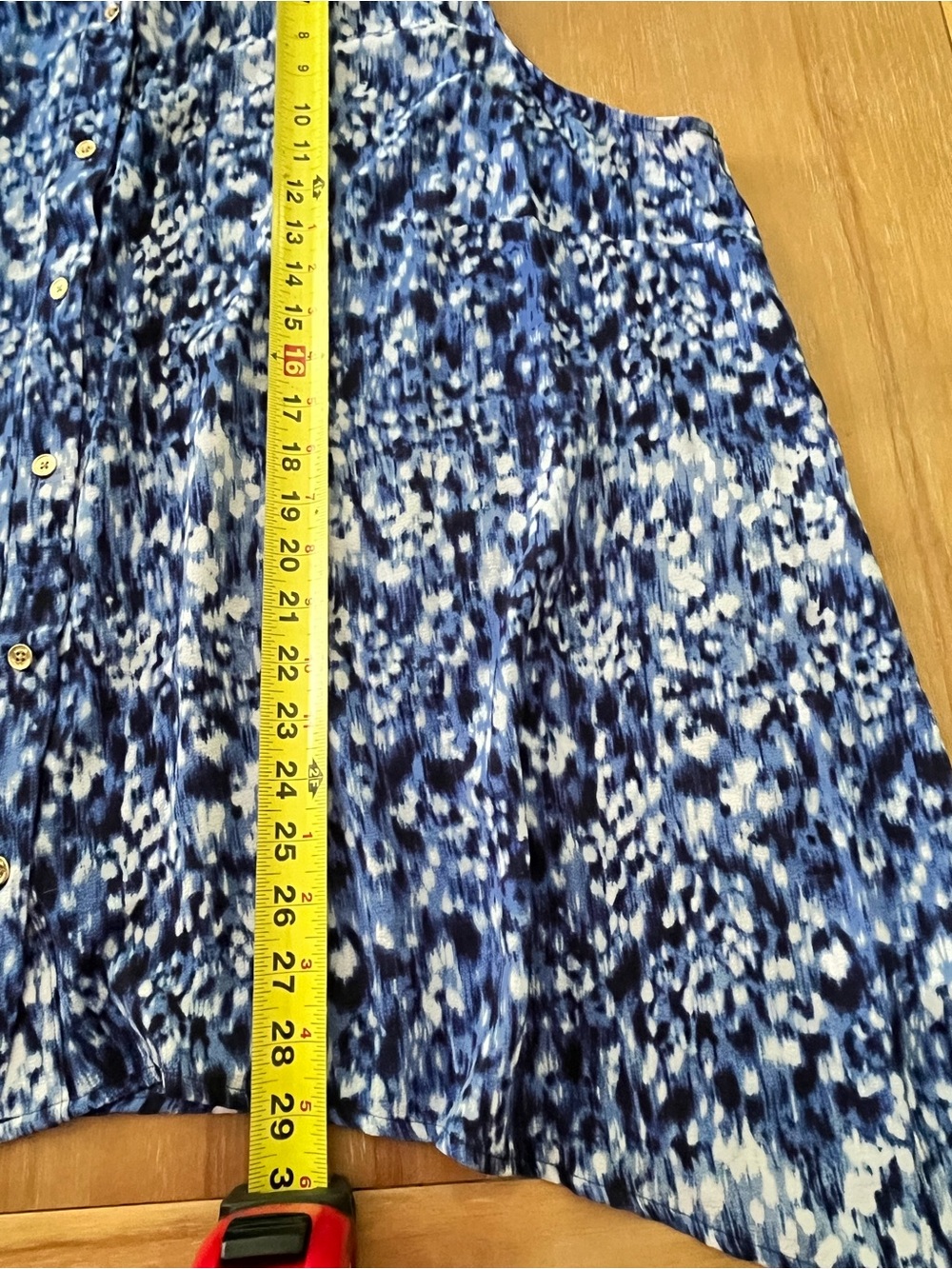 NWT MICHAEL Michael Kors Blue Ikat Sleeveless Hankhem Button Up Blouse 3X - Picture 9 of 9